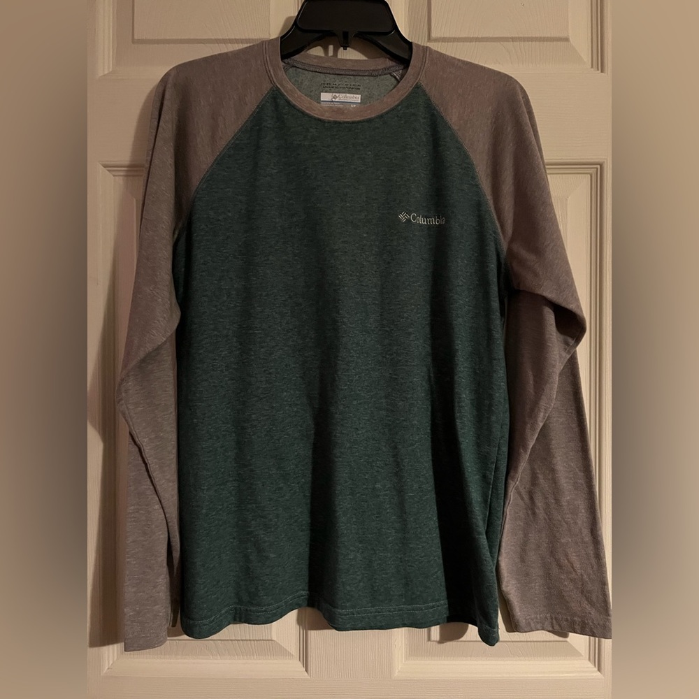 Columbia long sleeve top, green and gray, mens size small